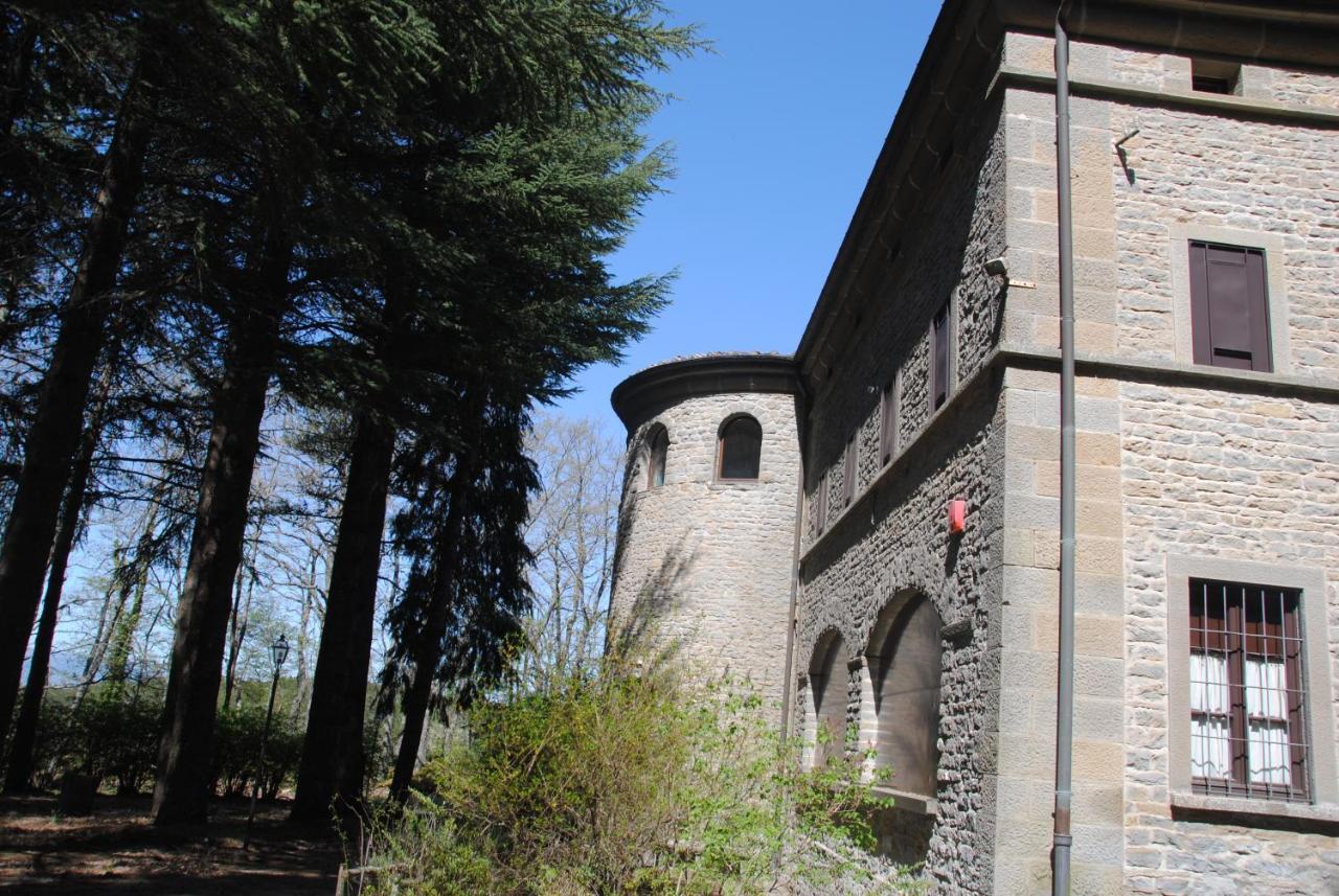Oasi San Francesco - Casa Per Ferie Hotel Chiusi della Verna Bagian luar foto