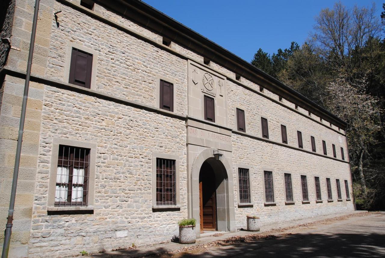 Oasi San Francesco - Casa Per Ferie Hotel Chiusi della Verna Bagian luar foto
