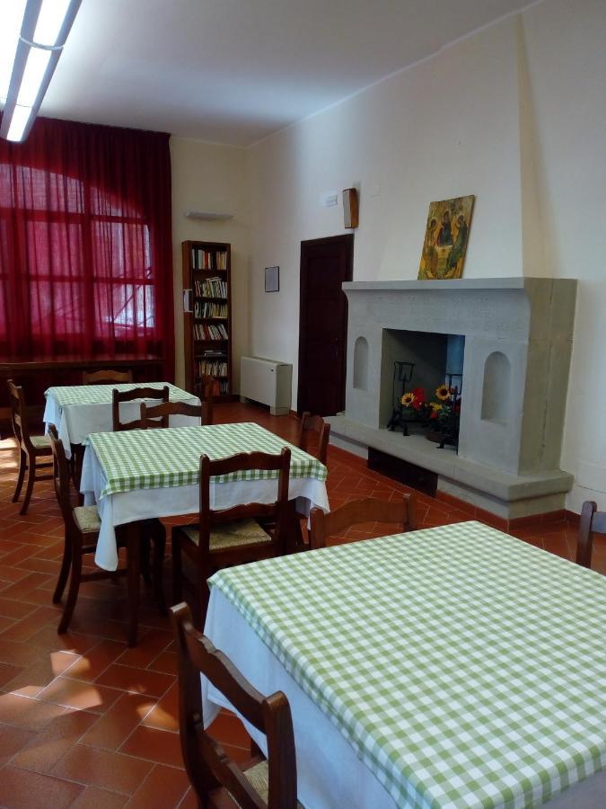 Oasi San Francesco - Casa Per Ferie Hotel Chiusi della Verna Bagian luar foto